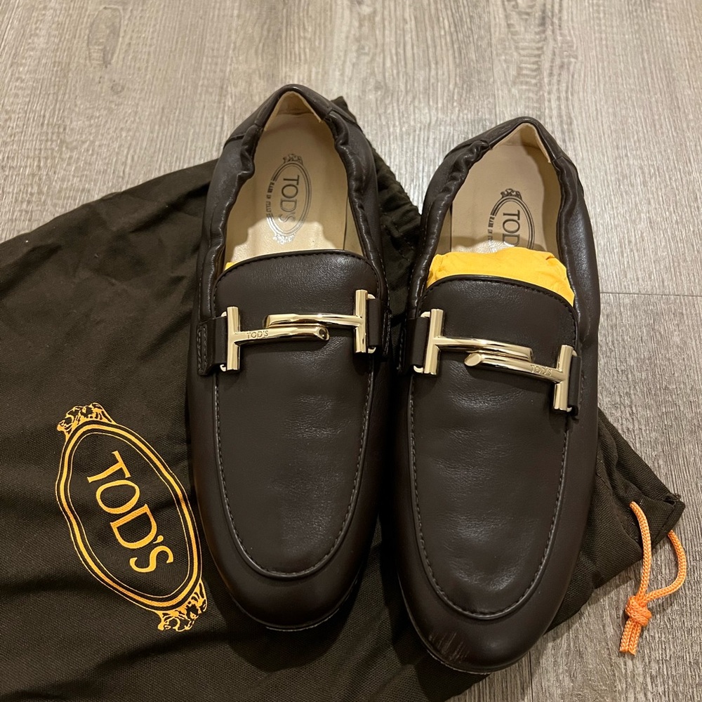 TOD'S women’s brown loafers size 36